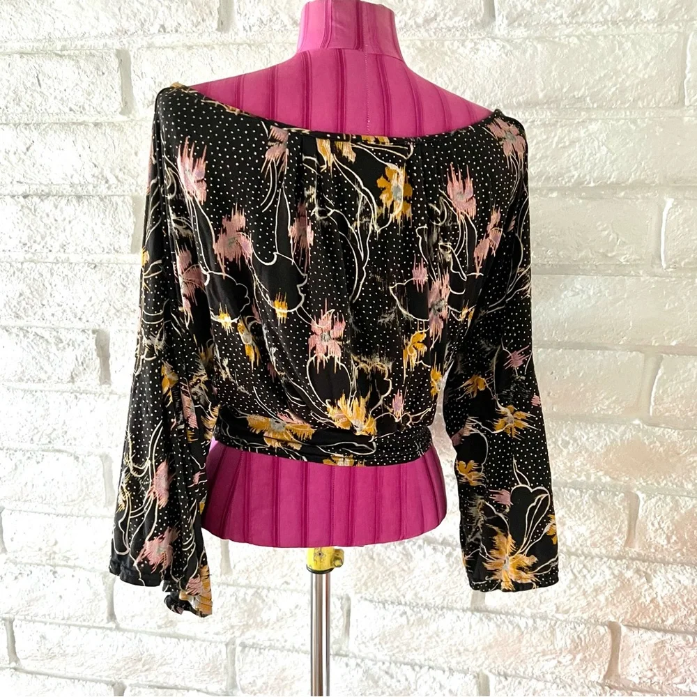 Free People Off the Shoulder Floral Top Medium T58